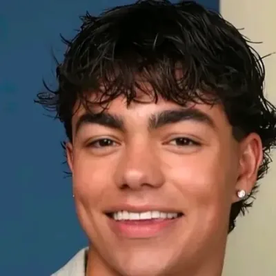 Chat with Malachi Barton, your interactive AI characters companion for endless roleplay fun.