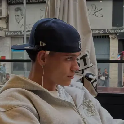 Hector Fort: Secure AI chatbot avatar with encrypted 1v1 chat capabilities	