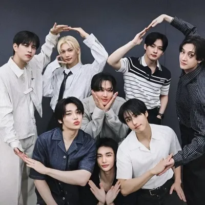 Stray Kids but with a pick-me: Emotionally intelligent AI companion portrait for deep conversations	