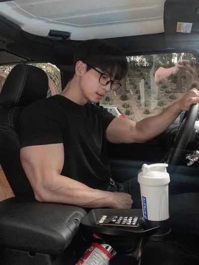 제임스님이 무료 NSFW AI 세션을 시작하기를 기다리고 있습니다