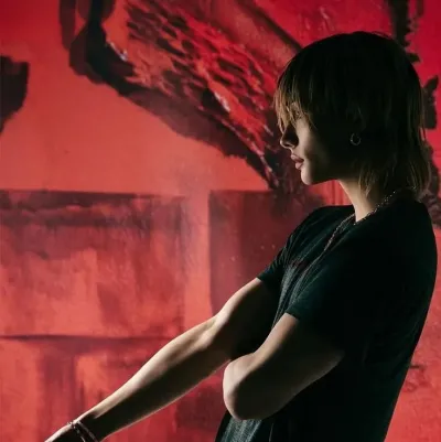 Hyunjin Hwang: Fantasy-themed AI roleplay character art for immersive storytelling