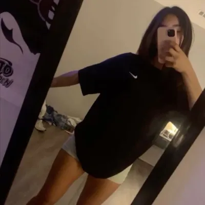 Anna: Interactive AI chatbot mascot for random chat and community-driven roleplay