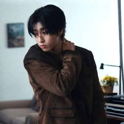 Han Jisung : Discutez avec notre boîte IA, prête pour le chatbot en ligne gratuit et demandez à l'IA tout ce que vous voulez.