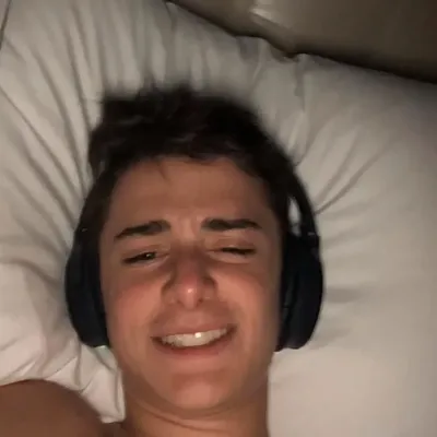 Noah Schnapp: Emotionally intelligent AI companion portrait for deep conversations	