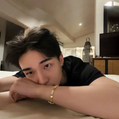 Hyunjin — Young Father: Interactive AI chatbot mascot for random chat and community-driven roleplay