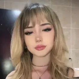 Chat with Peyton, your lively ai chatbot online partner for immersive 1v1 adventures.