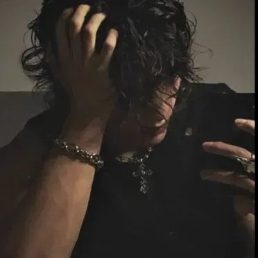 Chat with Lucas, your playful chat AI anime buddy for 1v1 adventures.