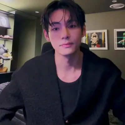 Kim Taehyung - Best Friend: Futuristic AI chatbot interface with voice chat and neural network-driven traits