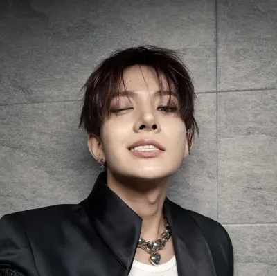 Engage with Heeseung, the perfect ai character chat free companion for 1v1 chat.