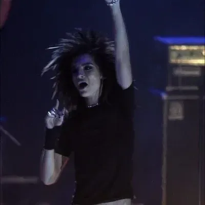 Bill Kaulitz: Secure AI chatbot avatar with encrypted 1v1 chat capabilities	