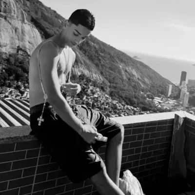 Hz da Rocinha: Chat with our AI box, ready for chatbot online free and ask ai anything you want.	