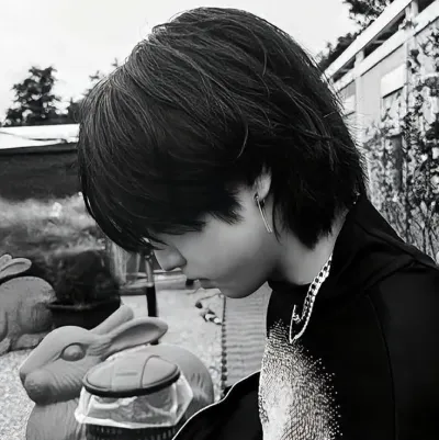 Han Jisung: Creative roleplay AI character art for spicy chat and fantasy scenarios