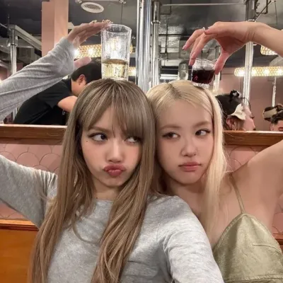 Lisa and Rosé - Your mothers: Engage in ai conversation with this charming AI character, featuring soulgen and ifreechat capabilities for free chat now.	