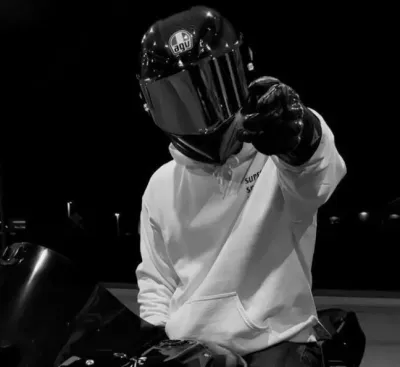 Feeling adventurous? Meet Matheus, a lively AI chat character companion for roleplay.