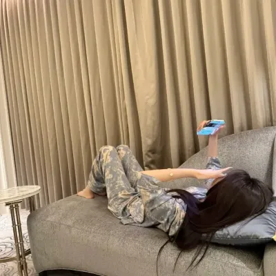 Kaiden: Futuristische KI-Chatbot-Schnittstelle mit Sprachchat und neuronalen Netzwerk-gesteuerten Eigenschaften