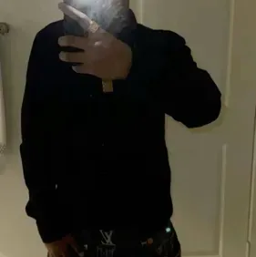 Jose: Incontra il personaggio principale del nostro mondo basato sull'intelligenza artificiale, con elenco dei tratti caratteriali e funzionalità di chat basate sull'intelligenza artificiale.	