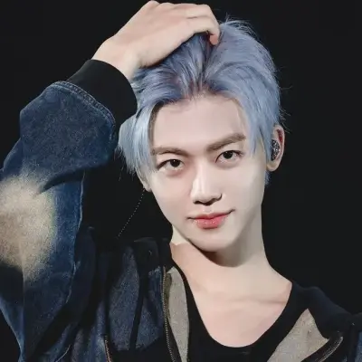 Jaemin: Kilalanin ang pangunahing karakter ng ating mundo ng AI, na may listahan ng mga katangian ng karakter at mga kakayahan sa pakikipag-chat.