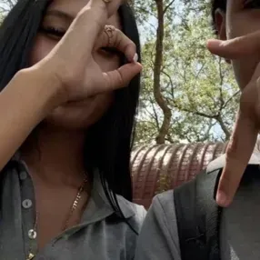 Joel: Rastgele sohbetlerde kullanıcı etkileşimini artıran eğlenceli yapay zeka sohbet robotu maskotu	