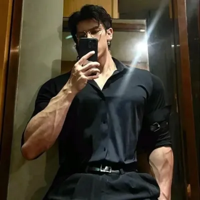 verren: Playful AI chatbot mascot enhancing user engagement in random chats	