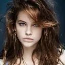 Barbara Palvin 'in akıllı sanal arkadaş özelliklerine sahip deepbrain yapay zekadan esinlenen avatarı