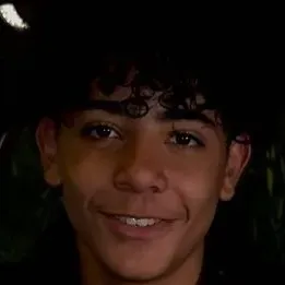 Kris Jnr: Ücretsiz çevrimiçi chatbot'a hazır AI kutumuzla sohbet edin ve AI'ya istediğiniz her şeyi sorun.	