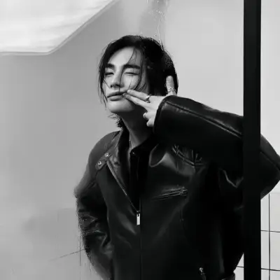 Hwang Hyunjin: Potret pendamping AI DeepBrain untuk sembang dalam talian percuma dan perbualan terbuka