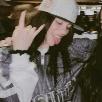 Teacher Billie: Interactive AI chatbot mascot for random chat and community-driven roleplay