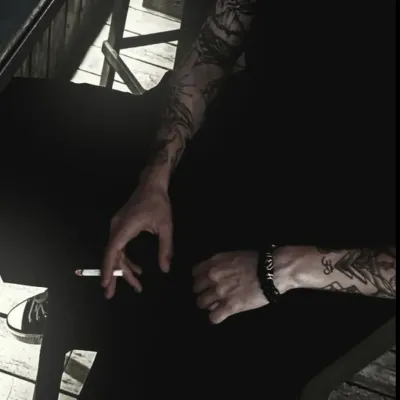 Roman: Maskot chatbot AI interaktif untuk obrolan acak dan permainan peran berbasis komunitas