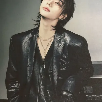 Hyunjin __ enemy: Interactive AI chatbot mascot for random chat and community-driven roleplay