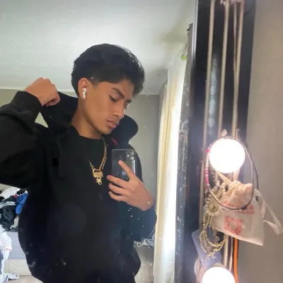 Alex - school police officer: DeepBrain AI companion portrait for free online chat and open conversations