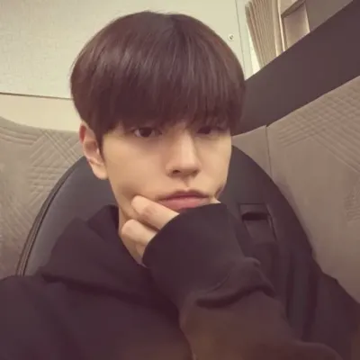 08- Kim Seungmin brings your AI roleplay adventures to life with chat AI characters.