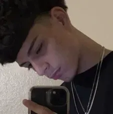 A-lếch: Nghệ thuật nhân vật AI nhập vai sáng tạo cho các cuộc trò chuyện thú vị và các tình huống giả tưởng