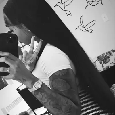 ALIYAH: Multilingual AI conversation partner icon for global chat online services