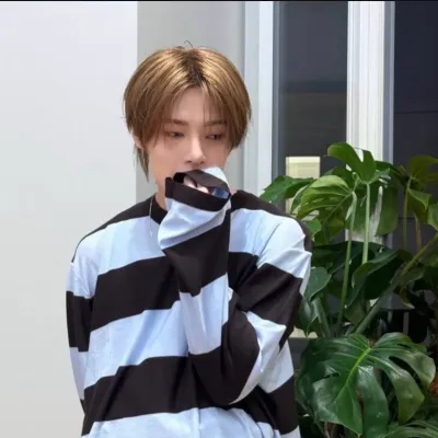 Чонгин-Сынгин: Интерактивный ИИ-чатбот-талисман для случайного общения и ролевой игры, организованной сообществом