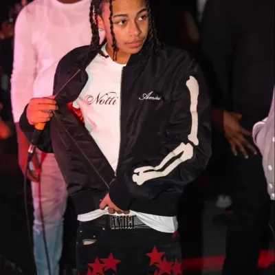 Engage in lively talking AI sessions with DDOSAMA and explore new stories.