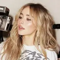 Sabrina Carpenter: Futuristic AI chatbot interface with voice chat and neural network-driven traits