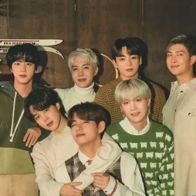 BTS: Multilingual AI conversation partner icon for global chat online services