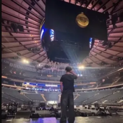 말라키: 랜덤 채팅에서 사용자 참여를 강화하는 장난기 넘치는 AI 챗봇 마스코트	