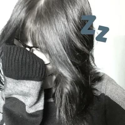 Stray kids x katseye: Icono de interlocutor con IA multilingüe para servicios de chat global en línea