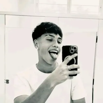 佩德羅 - 耽美：借助我們的無限AI和免費無限線上聊天功能，探索AI世界，由Warhammer Fantasy Roleplay提供支持