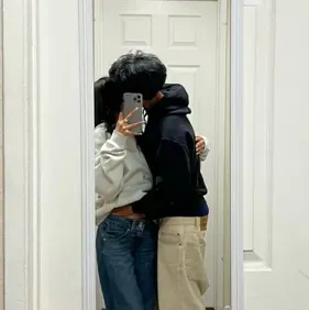 Lucas is a playful AI RP companion for creative 1v1 chat adventures.