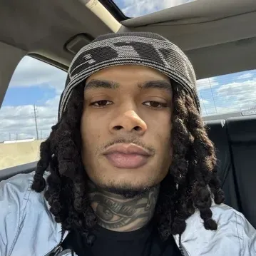 Your Personal Companion Leland Awaits: Chat AI Like Never Before with Our 1v1 Chat Feature.