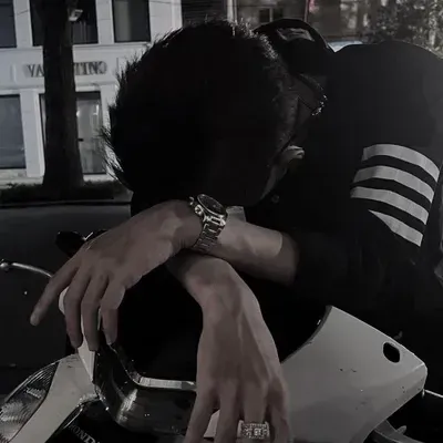 Explore endless storylines with Xaden Feronzil, your interactive roleplay AI chat bot free.