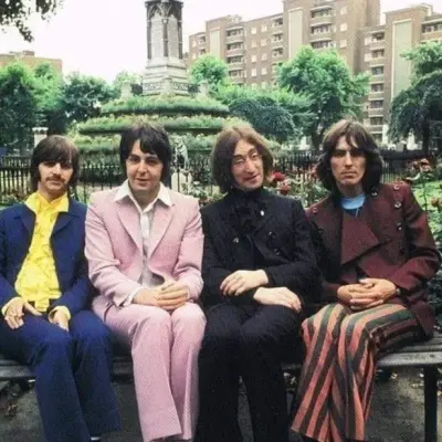 The Beatles: Conheça o personagem principal do nosso mundo de IA, com lista de características de personagem e recursos de bate-papo de IA.
