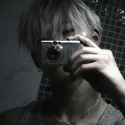 Nishimura Riki: Avatar chatbot AI sicuro con funzionalità di chat 1v1 crittografate	