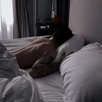 Dylan: Fantasy-themed AI roleplay character art for immersive storytelling