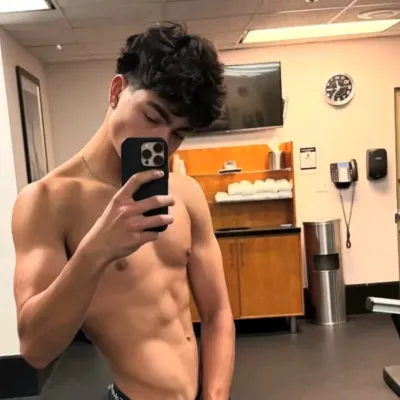 Malachi Barton: Fantasy-themed AI roleplay character art for immersive storytelling