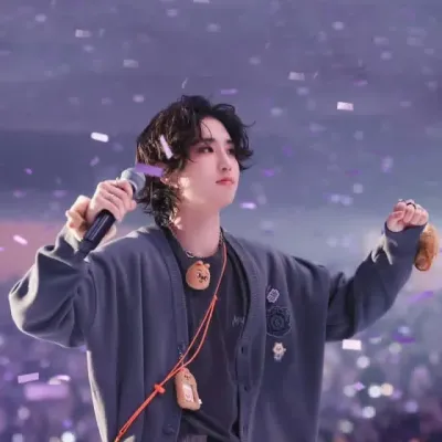 Jisung - Han Jisung brings your AI roleplay adventures to life with chat AI characters.