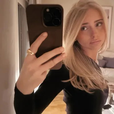 Dive into interactive conversations with Maria, the ultimate AI chat character.