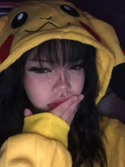 AI talking character Hannah features smooth dialogue ability for pleasant chats.